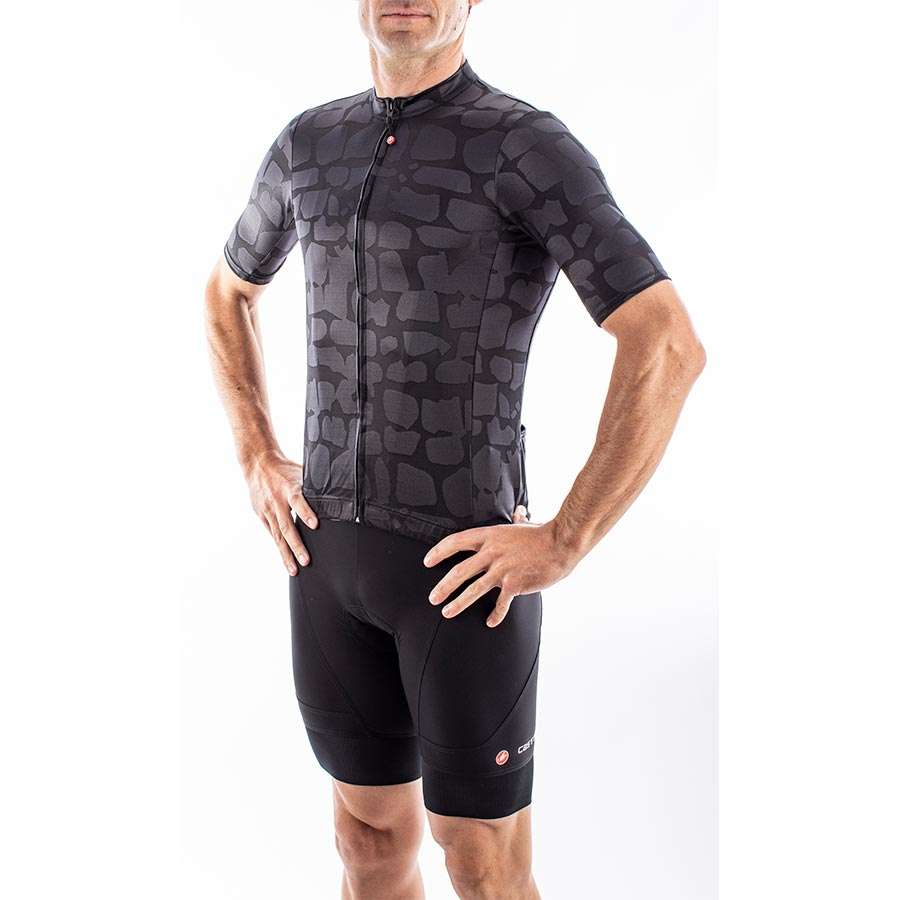 Castelli pave clearance