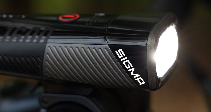 Sigma Sport Buster 1600 FL Koplamp Zwart