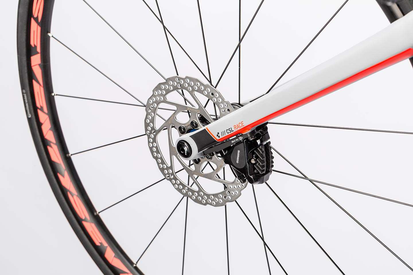 Cube Attain GTC Pro Disc Grey´n´flashred Racefiets