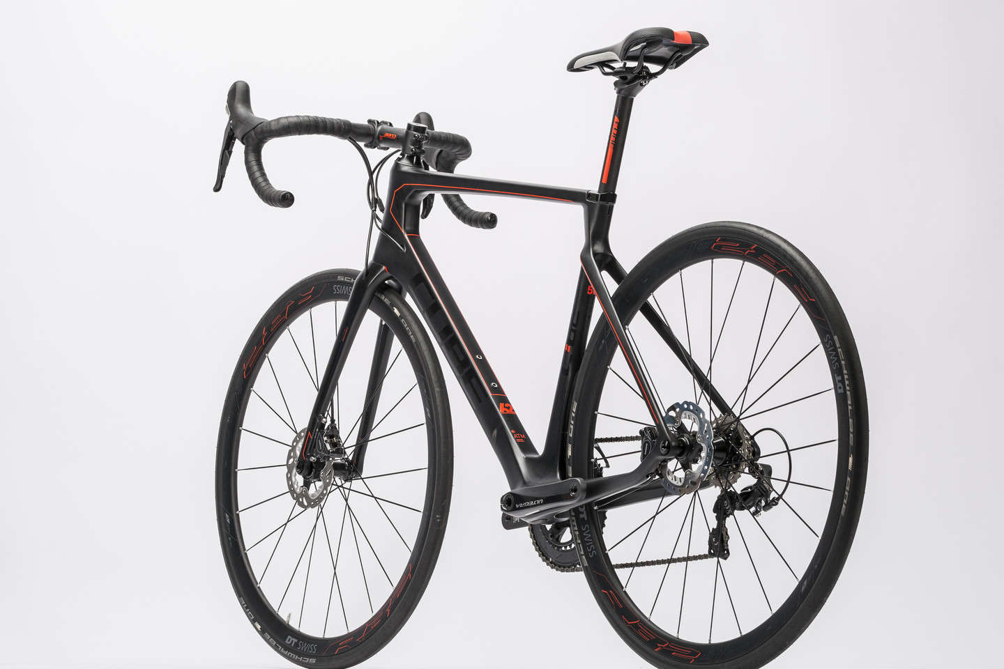 Cube Agree C:62 Race Disc Carbon´n´flashred Racefiets