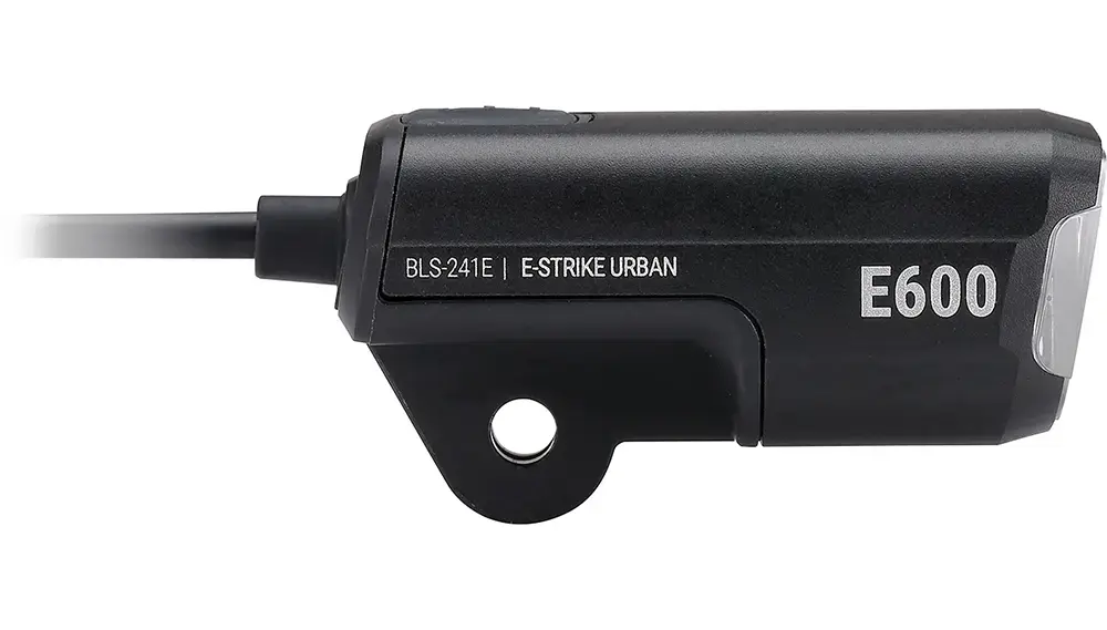 BBB Cycling E-Strike Urban 600 BLS-241E Koplamp met Wireless Remote